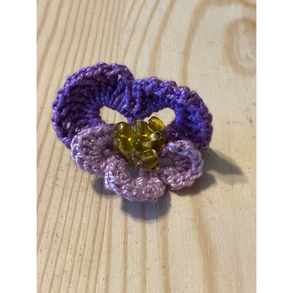Crochet Purple Flower Pin Brooch With Beaded Center - Picture 1 of 3
